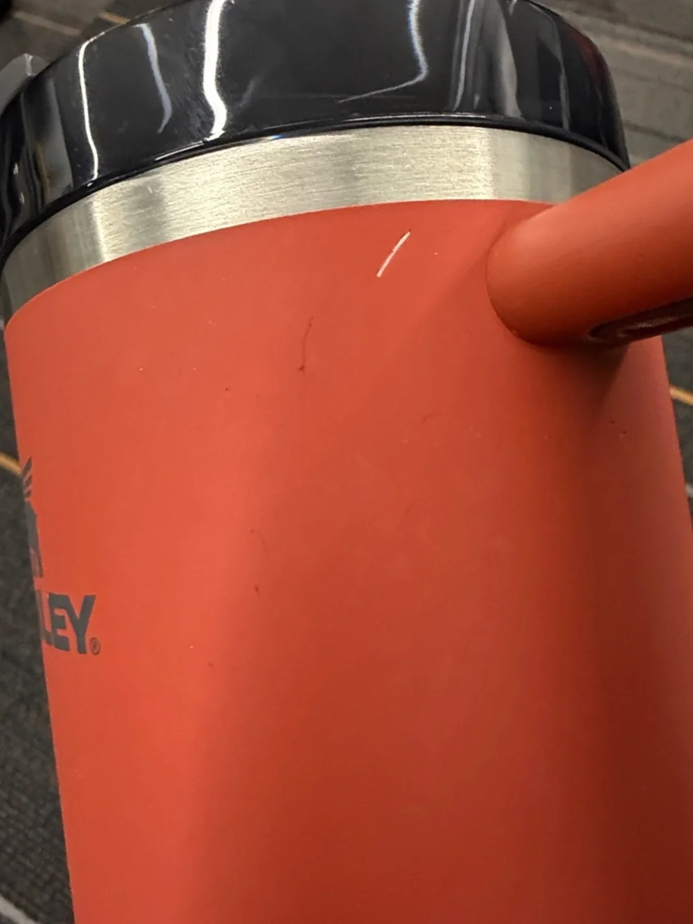 Stanley 40oz cup with Handle and Straw Lid - Picture 4 of 6